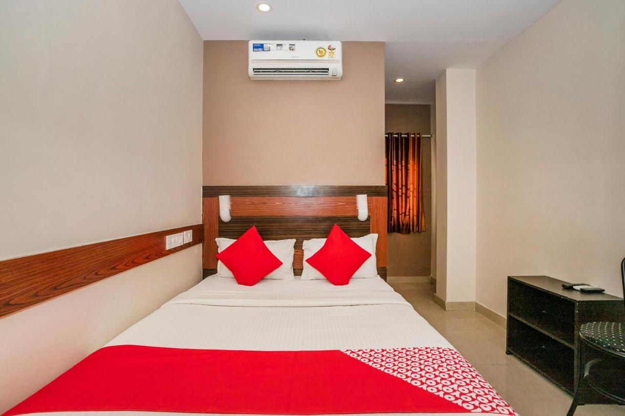 Oyo 436 Emirates Suites Bangalore Bagian luar foto