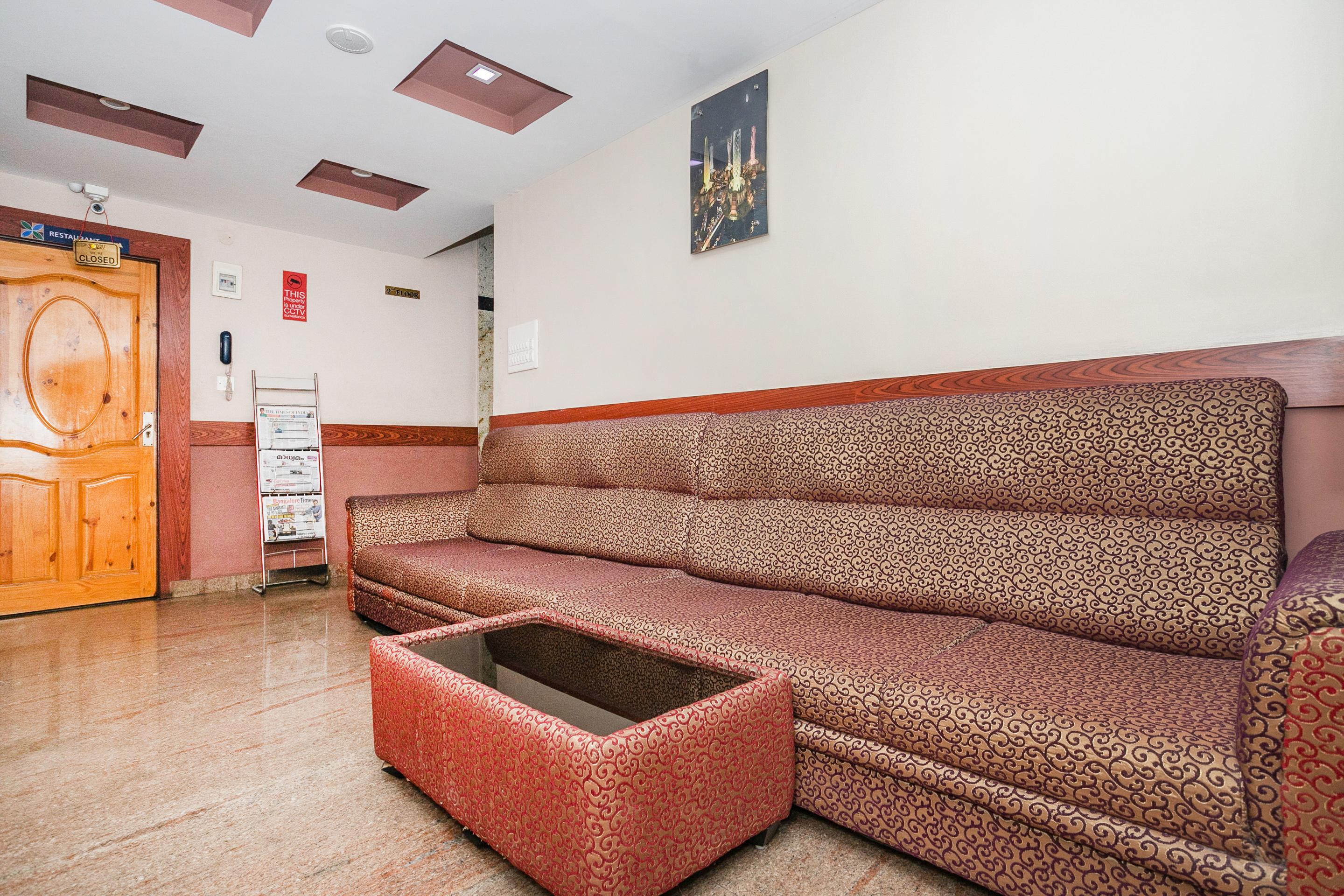 Oyo 436 Emirates Suites Bangalore Bagian luar foto