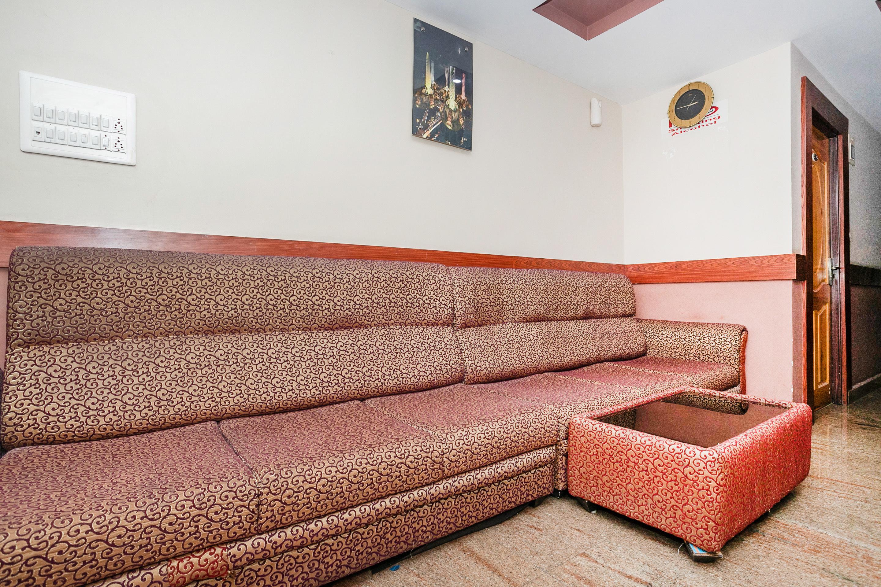 Oyo 436 Emirates Suites Bangalore Bagian luar foto