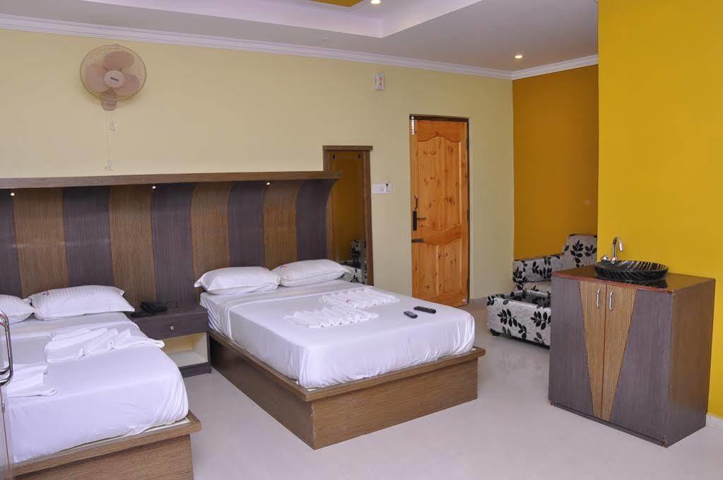 Oyo 436 Emirates Suites Bangalore Bagian luar foto