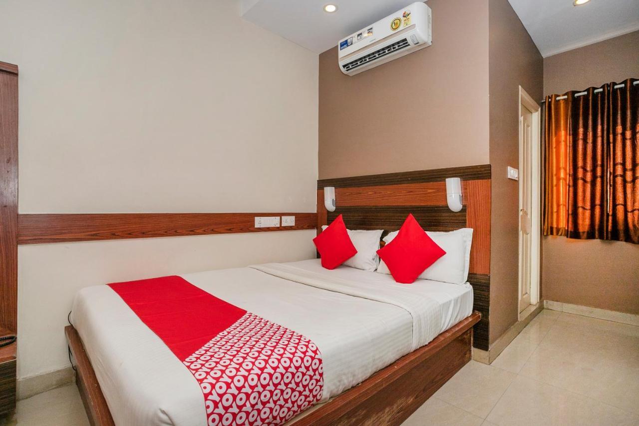 Oyo 436 Emirates Suites Bangalore Bagian luar foto